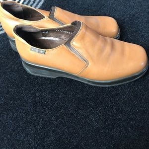 Mephisto slide in women’s shoes